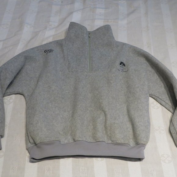 Paramount 75th Anniversary Fleece Top - Picture 3 of 6